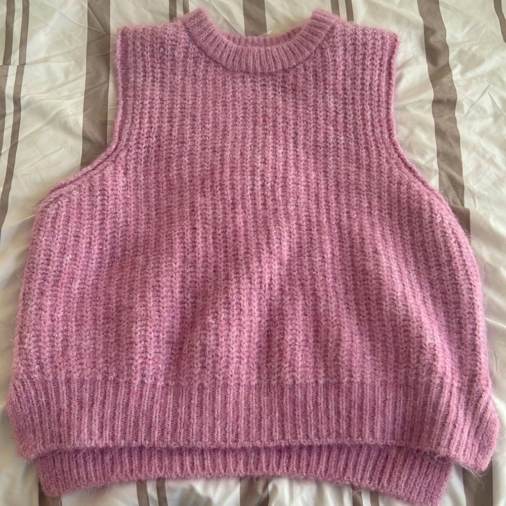 Universal Thread sweater vest